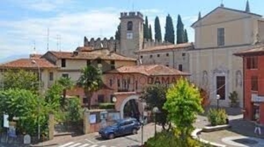 Foto Negozio in a. ciucani, Soiano del Lago di 220 m² con 2 locali