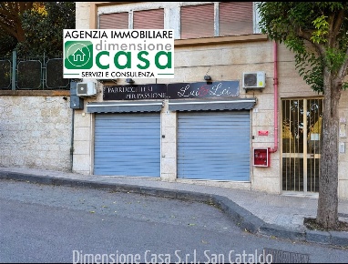 Foto Locale commerciale in via Napoleone Colaianny 4, Caltanissetta