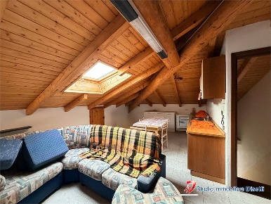 Foto Appartamento in Via Bernina, Borno Centro di 79 m² con 3 locali
