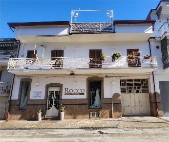Foto Appartamento in VIA PIEMONTE, Afragola di 200 m² con 10 locali