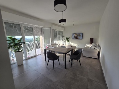 Foto Appartamento in via Dante Alighieri, Civitanova Marche di 200 m²