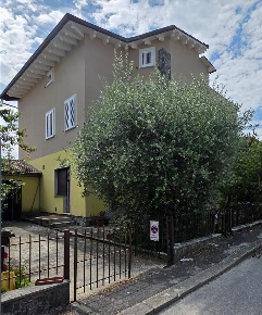 Foto Appartamento a Buggiano Borgo A Buggiano di 115 m² con 5 locali