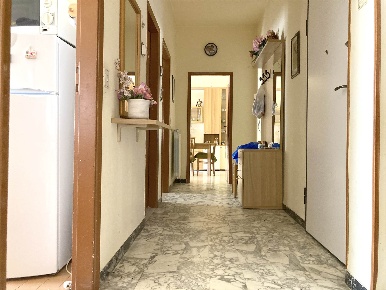 Foto Appartamento a Viareggio di 110 m² con 6 locali in vendita