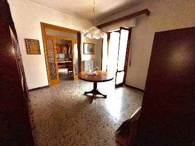 Foto Casa indipendente a Montelupo Fiorentino Centro di 300 m² con 6 locali