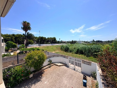 Foto Villa bifamiliare a Lecce San Cataldo di 56 m² con 4 locali in vendita
