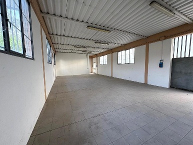 Foto Capannone industriale a Castelfranco di Sotto Centro di 172 m²