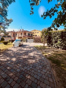 Foto Appartamento a Massa e Cozzile Massa di 100 m² con 5 locali in vendita