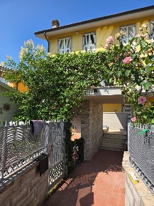 Foto Appartamento a Crespina Lorenzana Cenaia di 105 m² con 4 locali