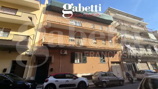Foto Appartamento in Via Amalfi 10, Bagheria Aspra di 132 m² con 4 locali