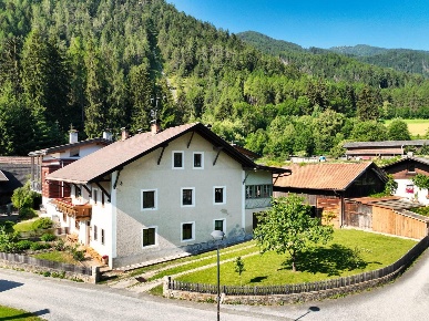 Foto Casa indipendente in Stilves, Campo di Trens Stilves di 400 m²