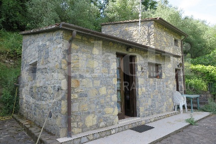 Foto Rustico in Via provinciale 4, Lerici Pugliola, Solaro di 47 m²