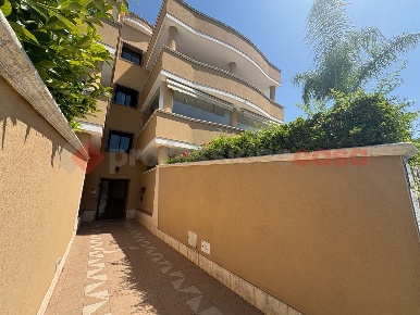 Foto Appartamento in Via LA PIGNA 4, Leporano di 100 m² con 4 locali