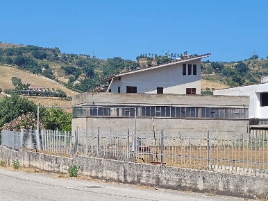 Foto Casa indipendente in Via Montagna dei fiori 125, di 600 m² in vendita
