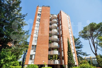 Foto Appartamento in Via Salviucci 1, Roma Nuovo Salario di 166 m²