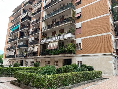 Foto Appartamento in Via Val Di Non 88, Roma Conca d'Oro - Valli di 75 m²