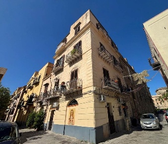 Foto Appartamento a Palermo Kalsa di 70 m² con 3 locali in vendita
