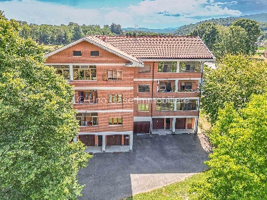 Foto Appartamento in Via Pistoni 18, Banchette di 136 m² con 6 locali