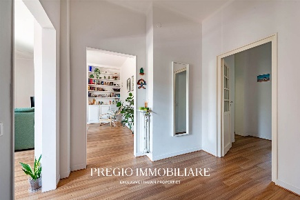 Foto Appartamento in Via Calefati, Bari Murat di 107 m² con 3 locali
