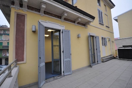 Foto Ufficio in Via Bernardo Rucellai, Milano Precotto di 320 m² in vendita