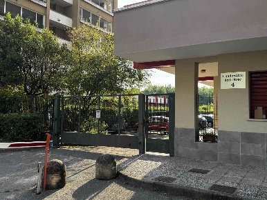 Foto Garage in Via delle Rose  4, Pieve Emanuele Centro di 4 m² in vendita
