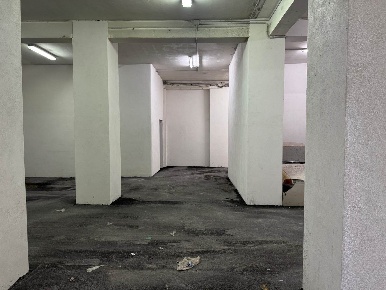 Foto Magazzino in Via Etnea 48, Gravina di Catania Barriera - Leucatia