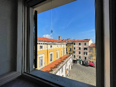 Foto Appartamento a Sarzana Centro di 100 m² con 4 locali in affitto