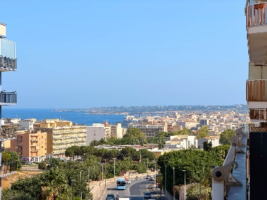 Foto Appartamento in VIALE TICA  105/C, Siracusa Tica - Zecchino di 157 m²