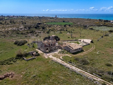 Foto Villa unifamiliare in VIA MALLIA 47, Siracusa Plemmirio di 800 m²