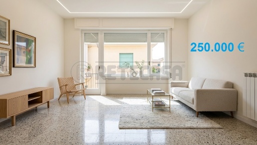 Foto Appartamento in Via Giuseppe Mazzini 228, Viareggio Centro di 87 m²