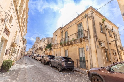 Foto Casa indipendente in Via Ducezio 93, Noto Centro di 150 m² in vendita