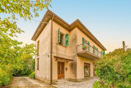 Foto Villa bifamiliare in Via Della Pace, Castelnuovo Magra di 290 m²