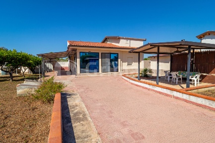 Foto Casa indipendente a Siracusa Terrauzza di 110 m² con 5 locali