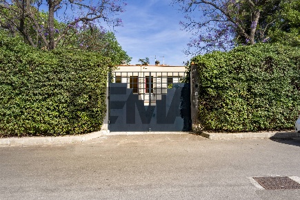 Foto Villa unifamiliare in Via Giuseppe Perrotta 4, Palermo di 530 m²