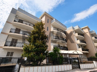 Foto Appartamento in Via Caduti Sul Lavoro 12, Bitetto di 120 m² in vendita