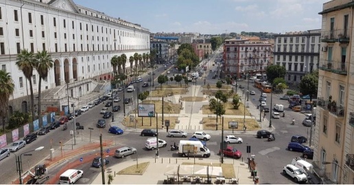 Foto Appartamento in Via Benedetto Cozzolino 5, Napoli Tribunali di 123 m²