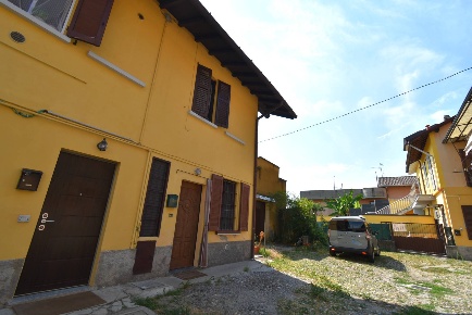Foto Case semi ndipendenti in Obizzone 41, Bernareggio Centro di 85 m²