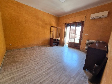 Foto Ufficio a San Giovanni Valdarno di 135 m² con 6 locali in vendita