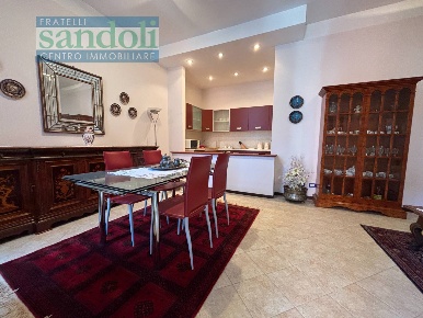 Foto Appartamento in Piazza Cavour, Vercelli Centro di 90 m² con 3 locali