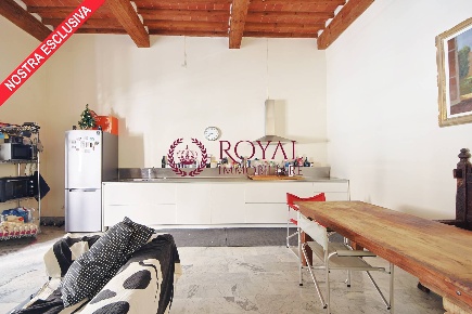 Foto Appartamento in Scali Del Pesce, Livorno Quartiere Venezia di 78 m²