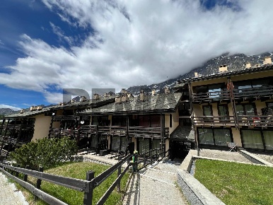 Foto Attico in Via Giomain snc, Valtournenche Breuil-cervinia di 86 m²