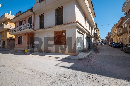 Foto Casa indipendente in Via Bartolo 61, Pachino Centro di 315 m²