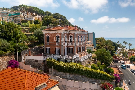 Foto Appartamento in via Giacinto Menotti Serrati, Imperia Oneglia