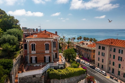 Foto Appartamento in via Giacinto Menotti Serrati, Imperia Oneglia