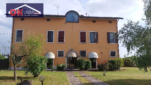 Foto Villa a schiera in via belfiore 250, Verona Cà di David di 175 m²