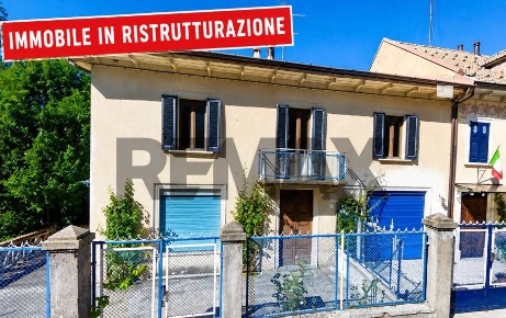 Foto Case semi ndipendenti in VIA VALLE 47, Serina Centro di 277 m²