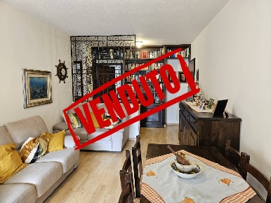 Foto Appartamento in Via San Marino, Genova Granarolo di 88 m² con 6 locali