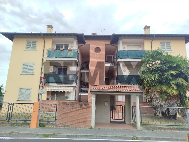 Foto Appartamento in Via De Gasperi 56, Rosate di 78 m² con 3 locali