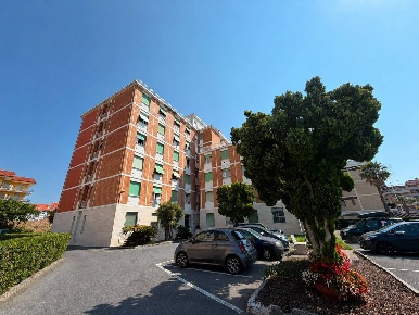 Foto Appartamento in Via Aurelia 82, San Bartolomeo al Mare Centro di 32 m²