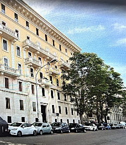 Foto Appartamento in CORSO VITTORIO VENETO, Bari Murat di 190 m² in affitto