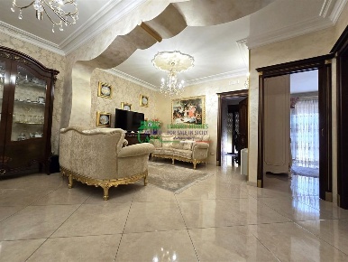 Foto Appartamento a Gela di 104 m² in vendita